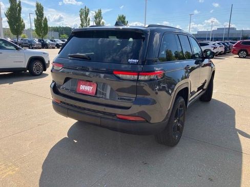 Certified 2023 Jeep Grand Cherokee Limited w/ Black Appearance Package AWD/4WD image 5