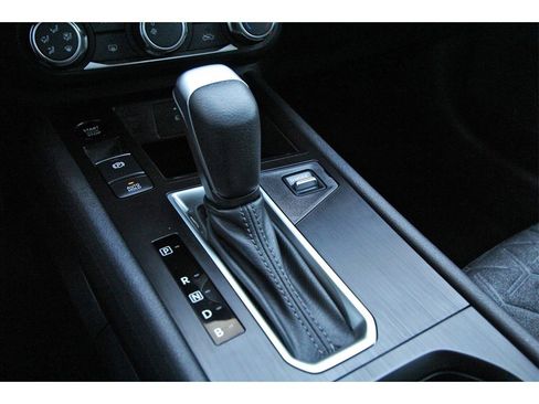 Used 2025 Nissan Kicks SV image 19