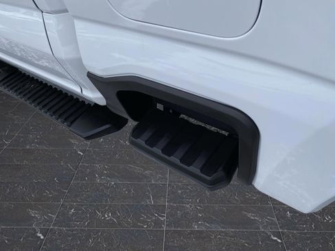 Used 2024 Ford F250 XLT image 17