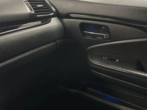 Used 2019 Honda Pilot Touring image 18