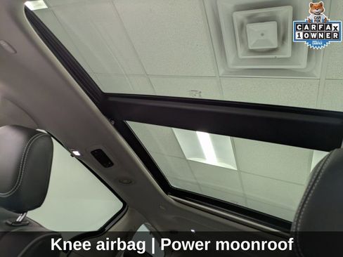 Used 2022 Chrysler Pacifica Limited image 28