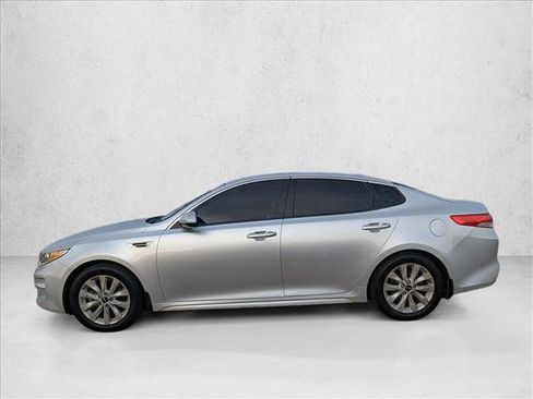 Used 2018 Kia Optima EX image 5
