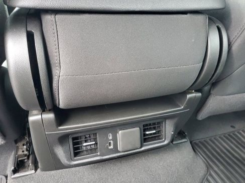 Used 2025 Chevrolet Silverado 1500 LT image 16