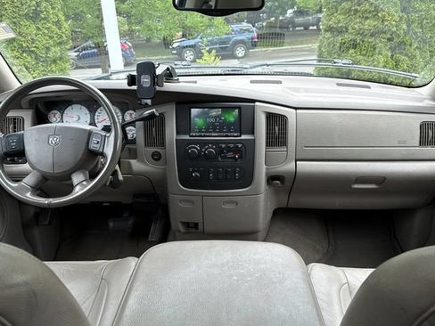 Used 2005 Dodge Ram 2500 Truck SLT AWD/4WD image 7