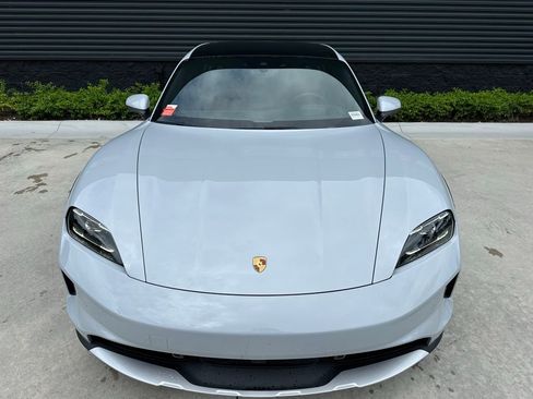 Used 2025 Porsche Taycan 4 Cross Turismo image 10