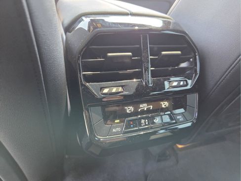 Used 2024 BMW iX xDrive50 w/ Sport Package AWD/4WD image 15