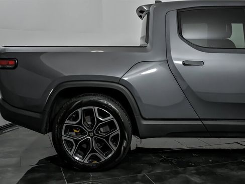 Used 2022 Rivian R1T Launch Edition image 11