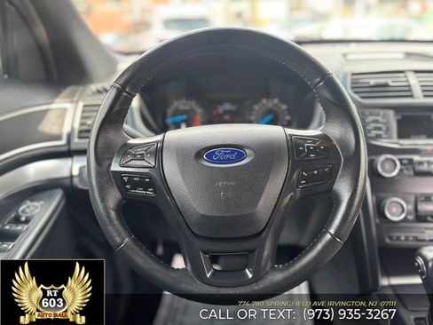 Used 2019 Ford Explorer XLT AWD/4WD image 16