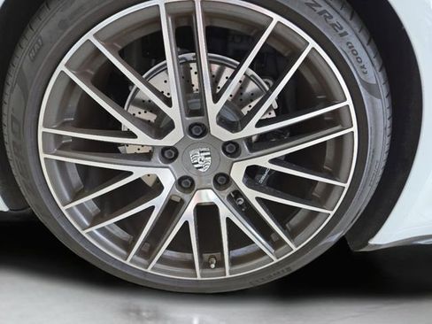 Used 2022 Porsche 911 Carrera S RWD image 36