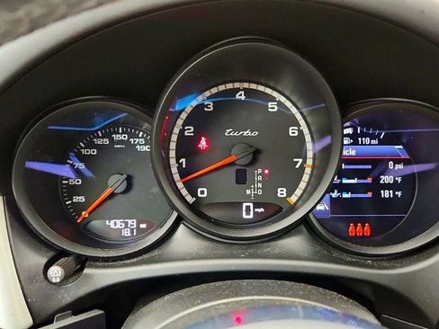 Used 2020 Porsche Macan Turbo AWD/4WD image 15