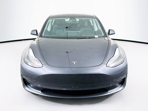 Used 2023 Tesla Model 3 Standard Range image 2