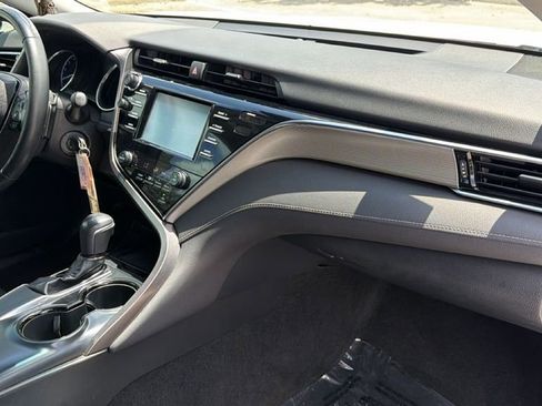 Certified 2018 Toyota Camry SE FWD image 41