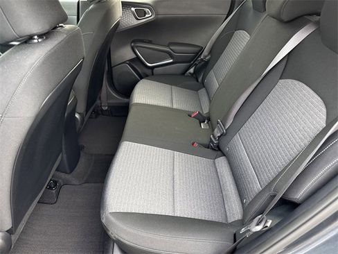 Used 2020 Kia Soul S image 28