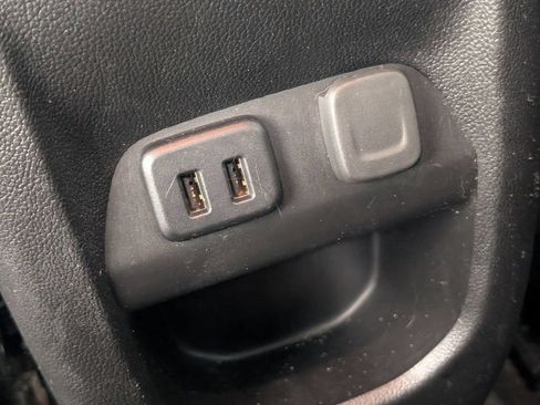 Used 2018 Chevrolet Colorado Z71 AWD/4WD image 24