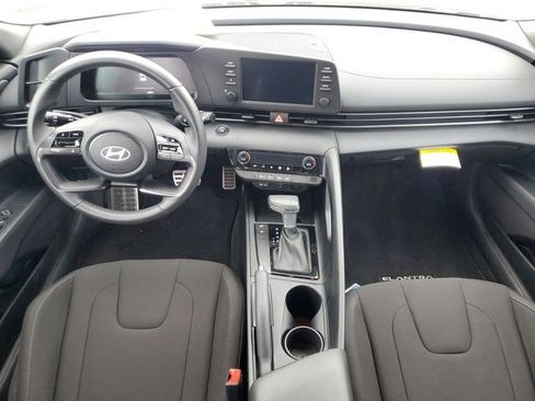 Used 2025 Hyundai Elantra Sport image 15