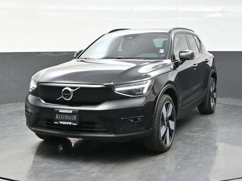 Used 2023 Volvo XC40 Recharge Ultimate w/ Protection Package Premier AWD/4WD image 2