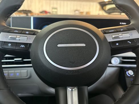 Used 2025 Hyundai Tucson SEL AWD/4WD image 24
