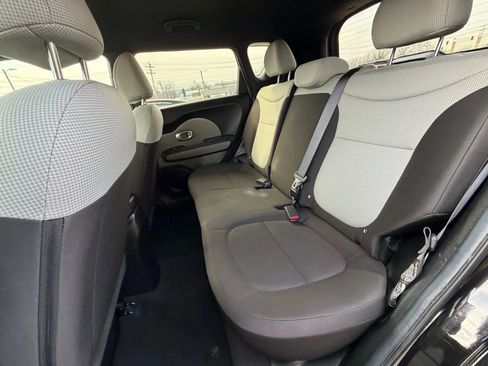 Used 2019 Kia Soul FWD image 10