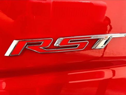 Used 2023 Chevrolet Silverado 1500 RST w/ Convenience Package II AWD/4WD image 8