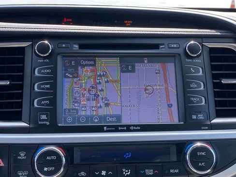 Used 2019 Toyota Highlander Limited AWD/4WD image 14
