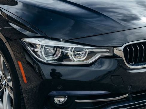 Used 2017 BMW 330i xDrive Wagon image 40