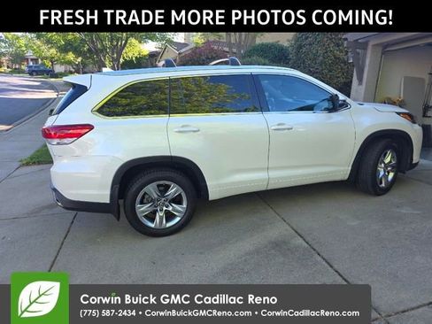 Used 2017 Toyota Highlander Limited image 6
