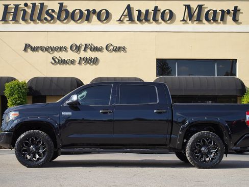 Used 2018 Toyota Tundra Platinum image 3