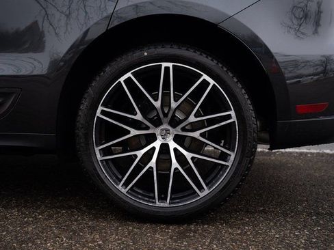 New 2026 Porsche Macan image 13