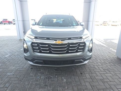 Used 2025 Chevrolet Equinox LT w/ Convenience Package II image 6