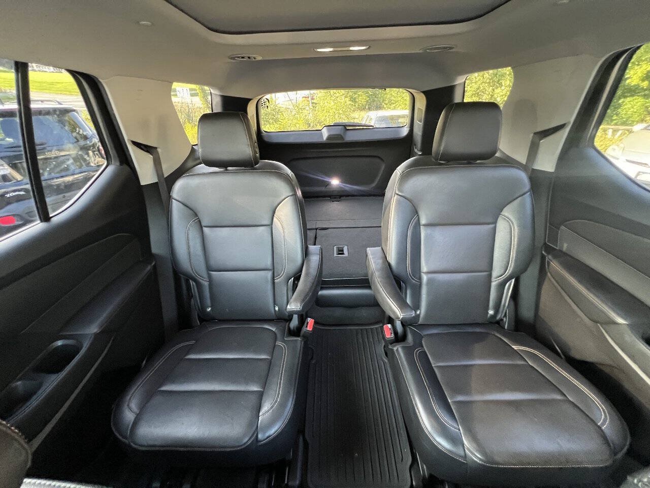 Used 2018 Chevrolet Traverse Premier w/ Redline Edition AWD/4WD image 26