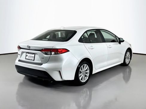 Used 2024 Toyota Corolla LE w/ LE Premium Package FWD image 6