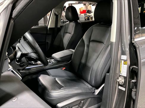 Used 2023 Audi Q7 2.0T Premium w/ Convenience Package image 8