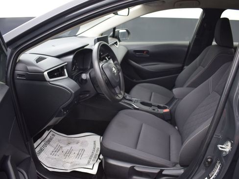 Used 2025 Toyota Corolla LE w/ LE Premium Package FWD image 13