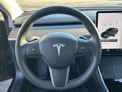 Used 2020 Tesla Model 3 image 17