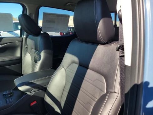 New 2025 Ford Ranger Lariat w/ FX4 Off-Road Package image 24