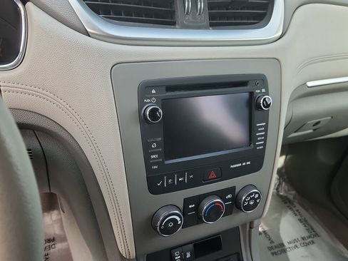 Used 2017 Chevrolet Traverse LS AWD/4WD image 24