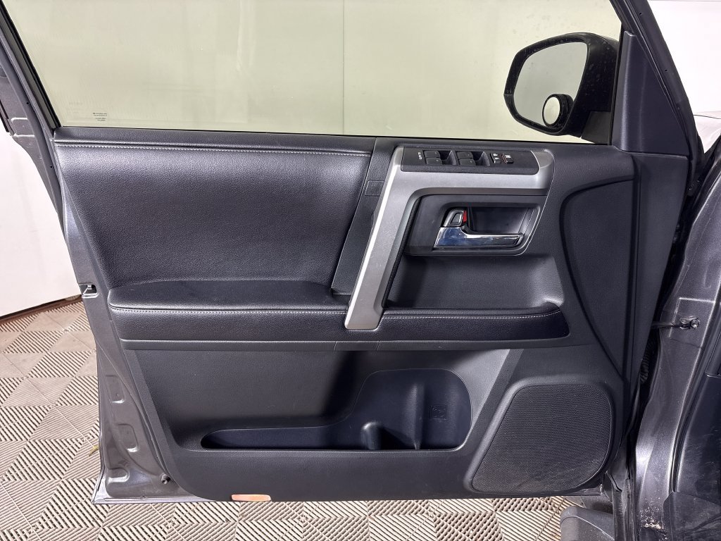 Used 2017 Toyota 4Runner SR5 Premium RWD image 16