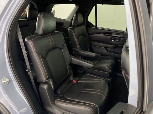 Used 2024 Honda Pilot TrailSport image 22