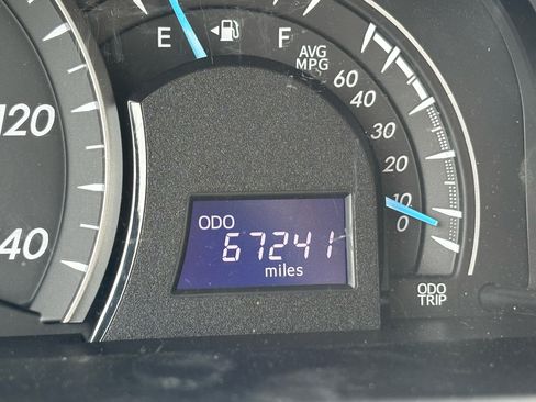 Used 2015 Toyota Camry LE image 14