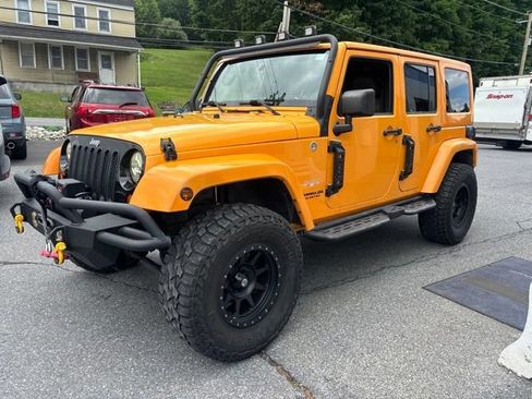 Used 2012 Jeep Wrangler Unlimited Sahara w/ Dual Top Group AWD/4WD image 3
