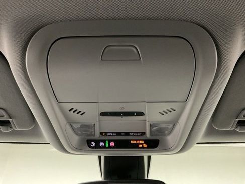 Used 2021 Chevrolet Blazer LT FWD image 19