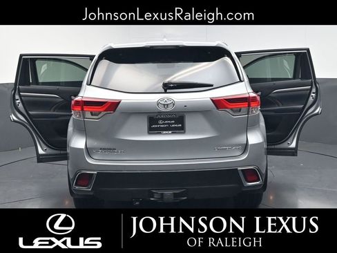Used 2018 Toyota Highlander Limited image 34