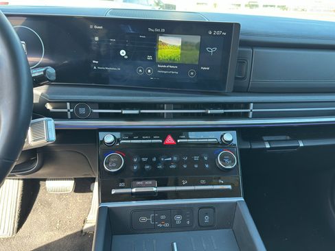 Used 2024 Hyundai Santa Fe Limited image 19