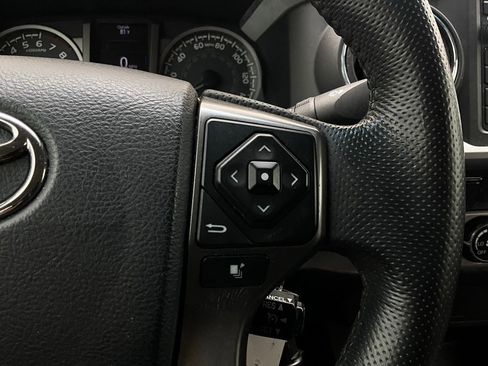 Used 2016 Toyota Tacoma SR5 w/ Towing Package image 33