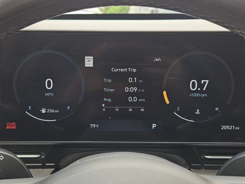 Certified 2024 Hyundai Kona SEL w/ Convenience Package FWD image 11