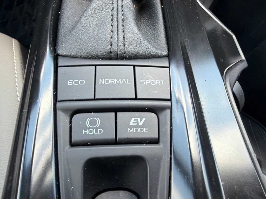 Used 2026 Toyota Camry SE FWD image 34