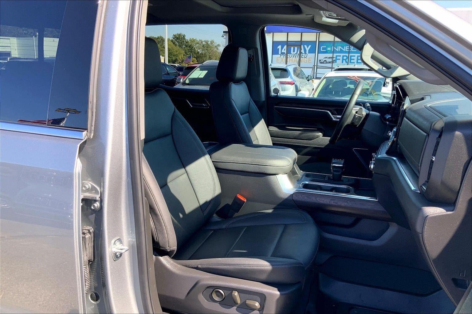 Used 2026 GMC Sierra 1500 SLT w/ SLT Premium Package AWD/4WD image 7