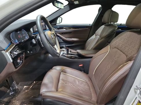 Used 2023 BMW 530e w/ Executive Package image 14