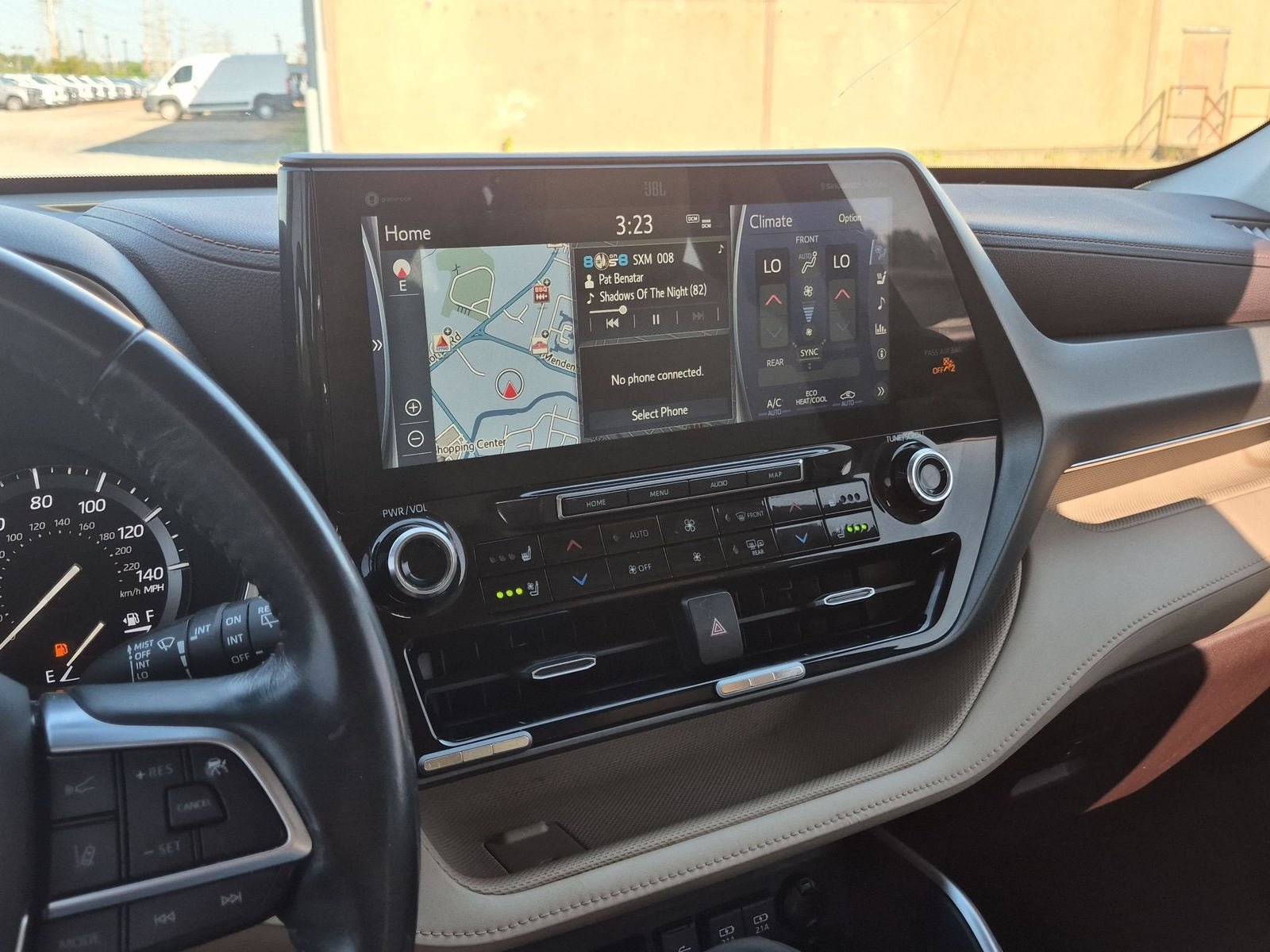 Used 2021 Toyota Highlander Limited FWD image 17