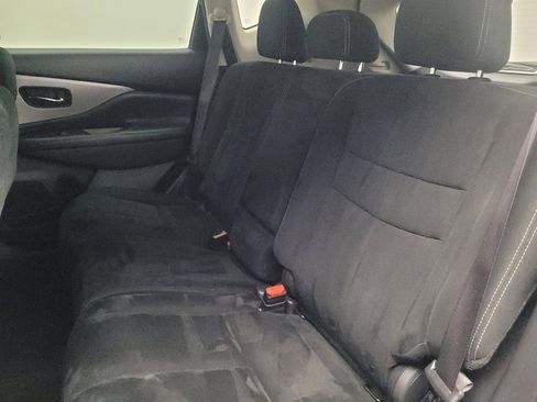 Used 2019 Nissan Murano S image 18